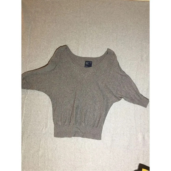 Womens American Eagle Shirt Size Large Grey Batwing Sweater Shirt Casual Thin - Picture 1 of 3